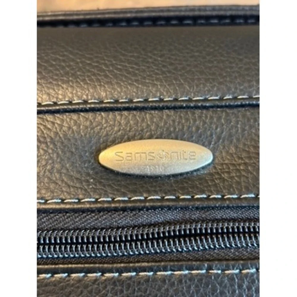 Samsonite Zip-Around Vinyl 3-Ring Padfolio with calculator Business Case Handle